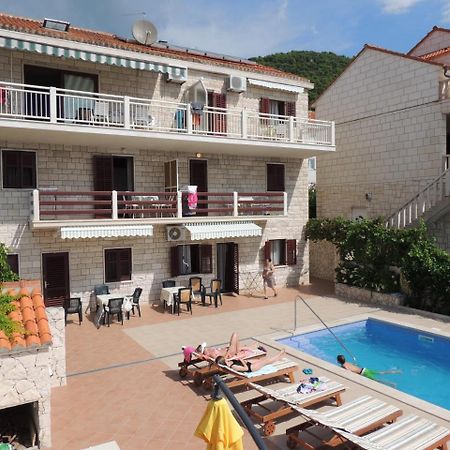 Apartmani Bezmalinovic Бол Экстерьер фото