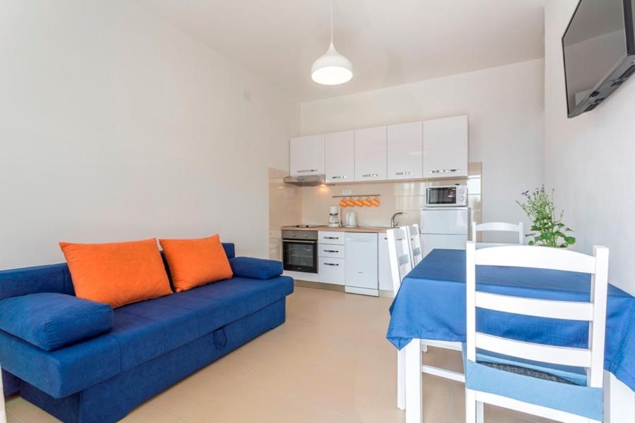 Apartmani Bezmalinovic Бол Экстерьер фото